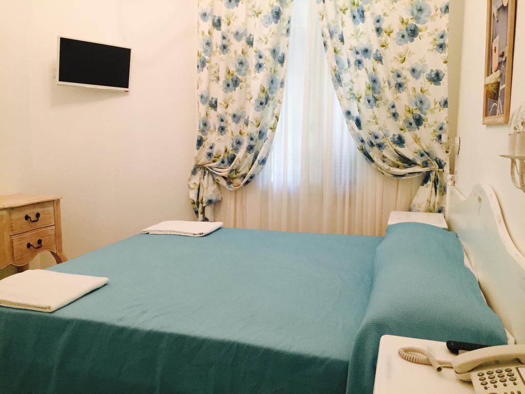 Hotel La Scogliera ボルディゲーラ 部屋 写真