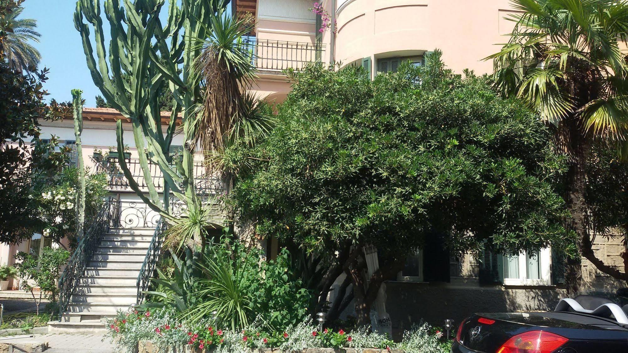 Hotel La Scogliera ボルディゲーラ エクステリア 写真